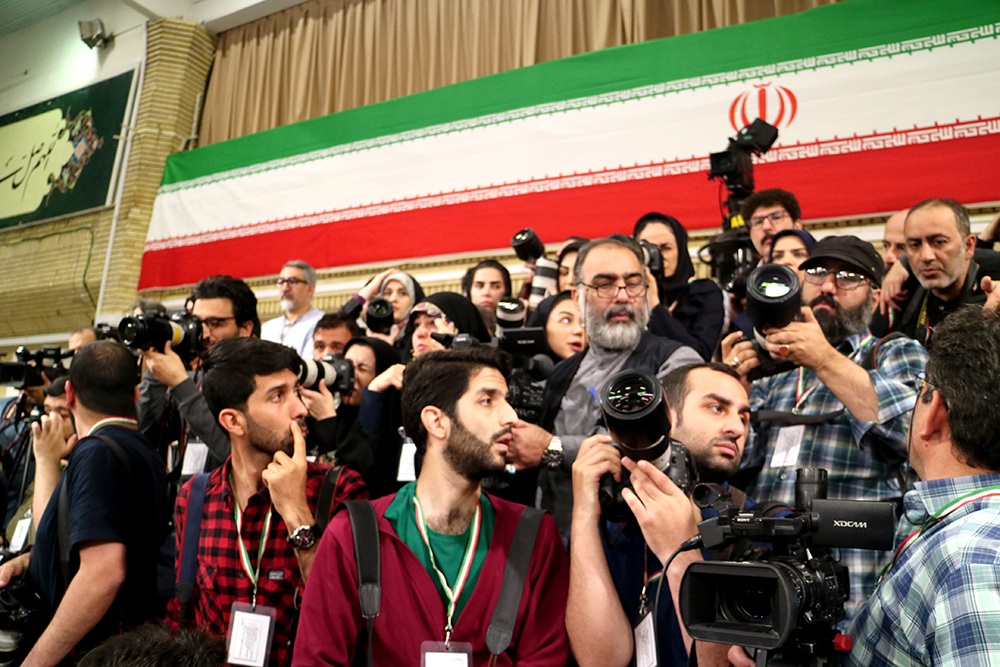 گزارش تصویری از حضور رهبر معظم انقلاب در رای‌گیری مرحله‌ی دوم انتخابات مجلس- عکاس: مجید قاضی پور