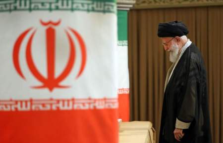 گزارش تصویری از حضور رهبر انقلاب اسلامی در مرحله دوم چهاردهمین دوره انتخابات ریاست جمهوری  