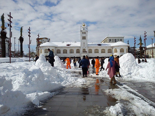 گزارش تصویری از بارش برف در شهر رشت، عکاس حسین فرهادپور